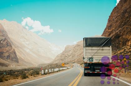 مطلوب شركة شحن من الإمارات إلى السعودية