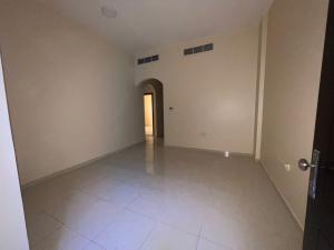 شقة بمنطقة عشارج