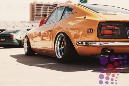 عرض بيع السيارات في الشارقة