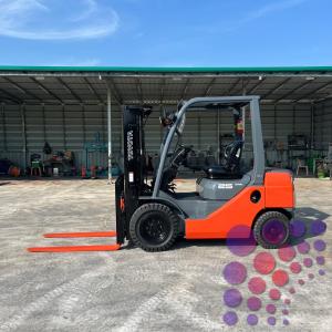 فوركلفت للإيجار في الدمام - عزم الرافعات