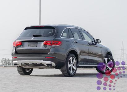 MERCEDES-GLC300 2021